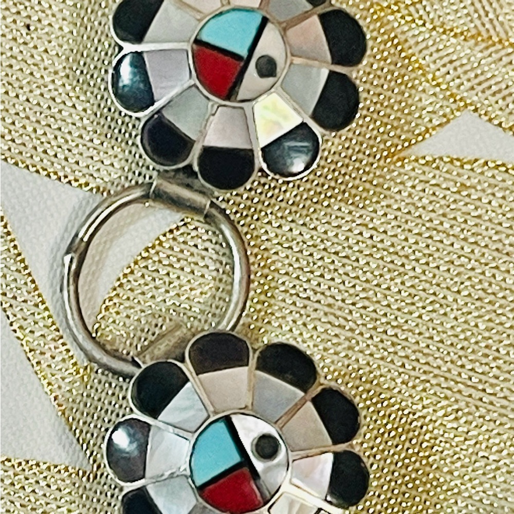 Vtg Native American ZUNI Sterling concho Inlaid Onyx Pearl Coral Bracelet Sz 6” - Picture 2 of 8